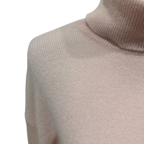 Nordstrom Soft Pink Turtleneck 100% cashmere Sweater ribbed hems size medium - Picture 6 of 9